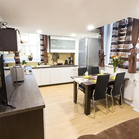 Sweet Getaway Loft - New, Central&parking