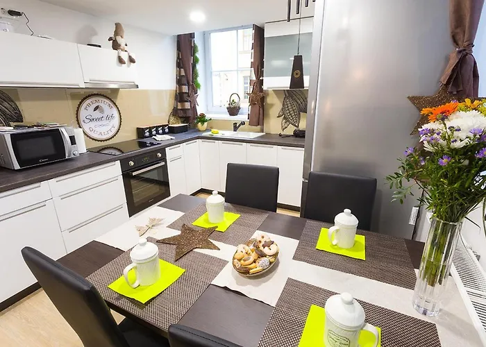 Sweet Getaway - & Parking Apartment *