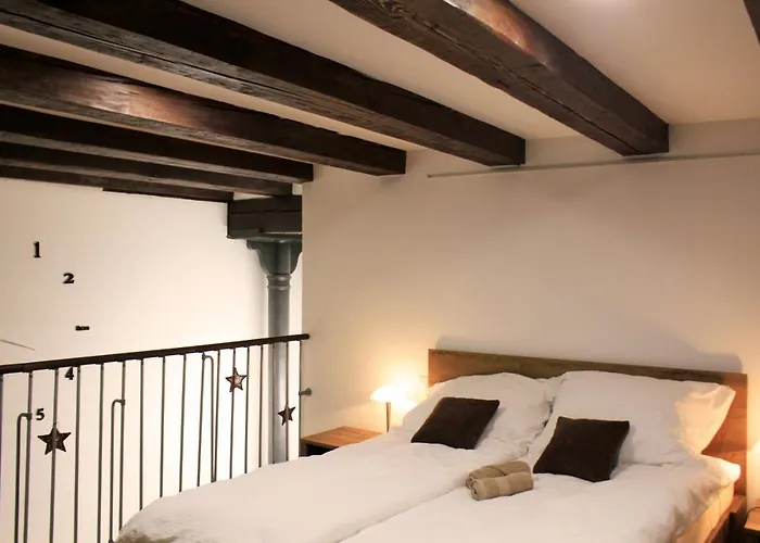 Apartment Sweet Getaway - & Parking